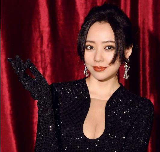 张靓颖打乳钉真的吗?与冯珂结婚离婚的原因