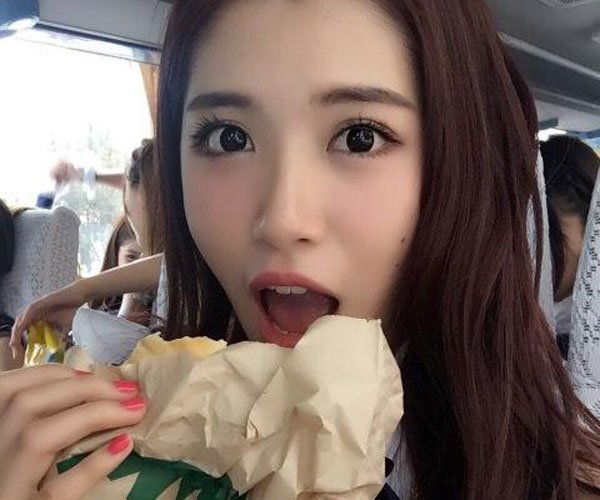 snh48戴萌直的还是弯的 snh48有哪些成员是弯的