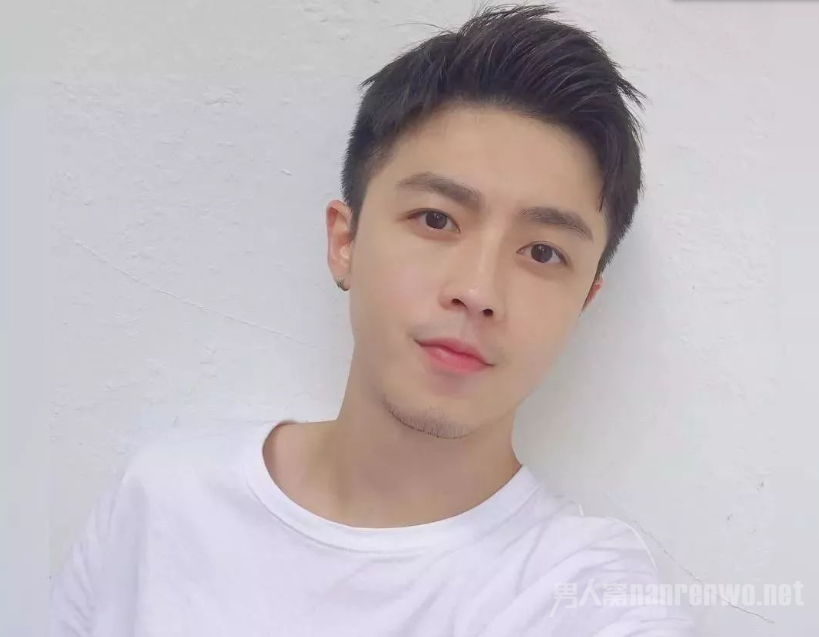 男生发型盘点之男士西装适合搭配的发型有哪些