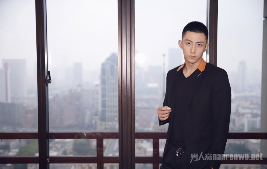 想要清凉又帅气吗？男士夏季清爽发型推荐一定不能错过
