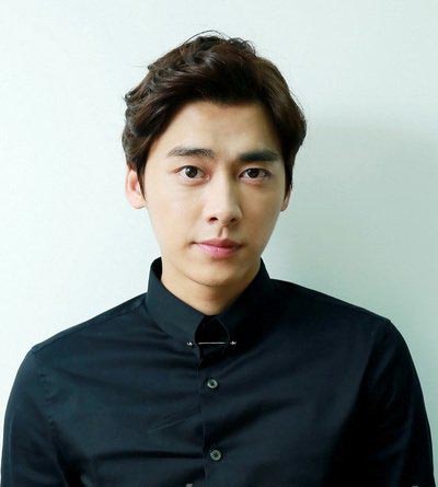 男生发型不够多变？学李易峰改变刘海打造百变发型