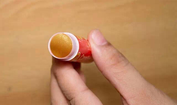 茶树精油祛痘方法大全！