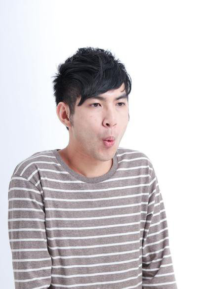 男人常做脸部运动让脸更紧实