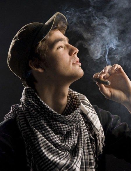 吸烟对皮肤有什么危害 小心烟毁了你的脸