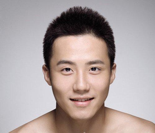 男人皮肤补水保湿常识 干性肌肤比油性肌肤更需要水分