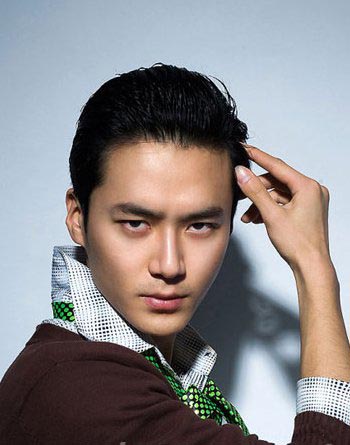 男士脸部太油腻怎么办 教你选对洗面奶