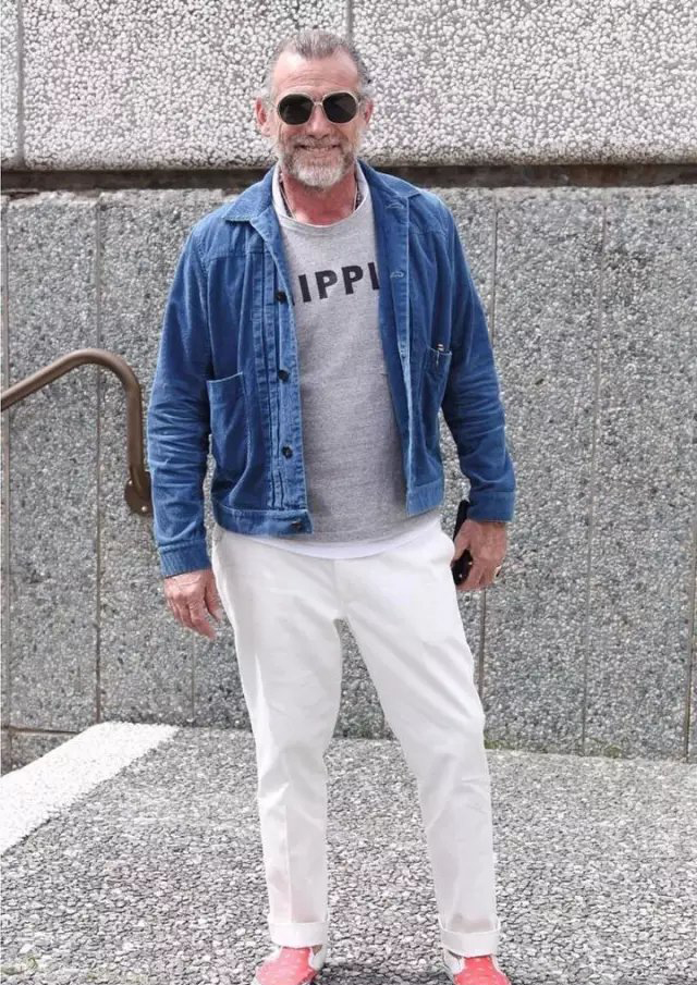 看看这位大叔都可以这么有型 你的青春怎么可以荒废