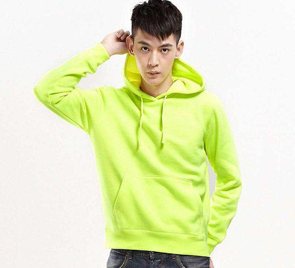 男生皮肤黑怎么搭配衣服 教你避免穿错颜色