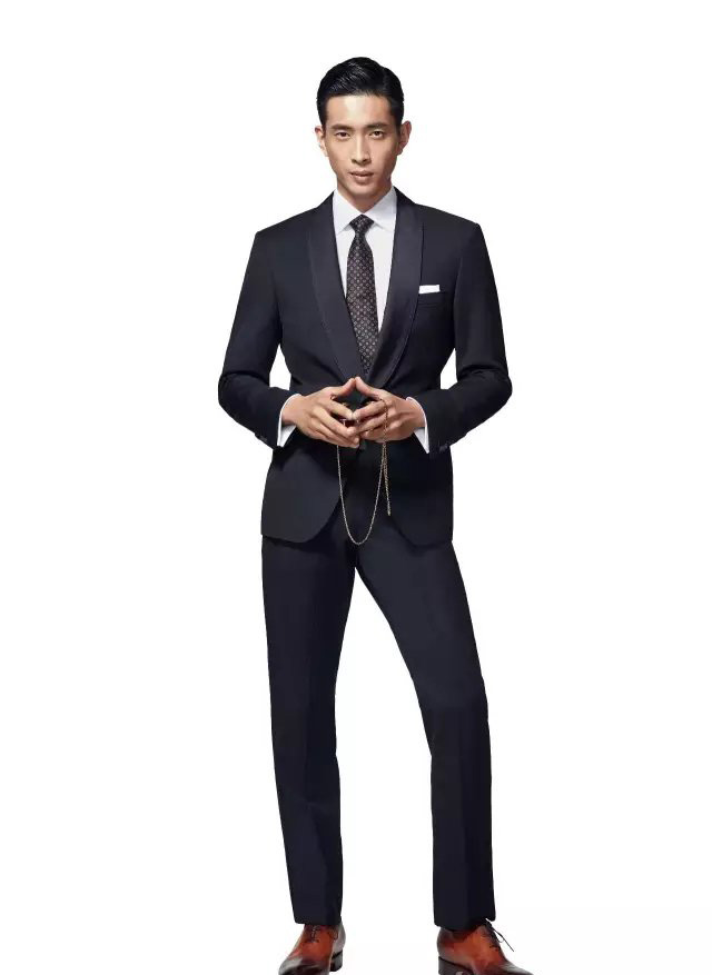 男士礼服的选择方法 男士婚礼礼服搭配图片