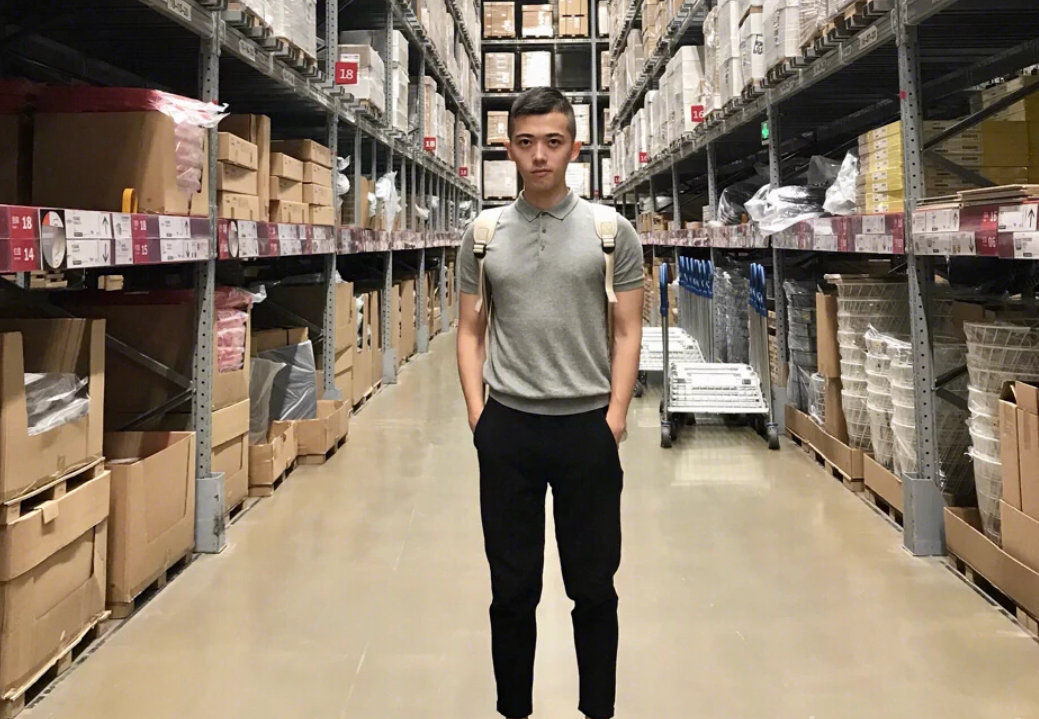 矮个子男生夏天穿搭 给人一种干练的气质