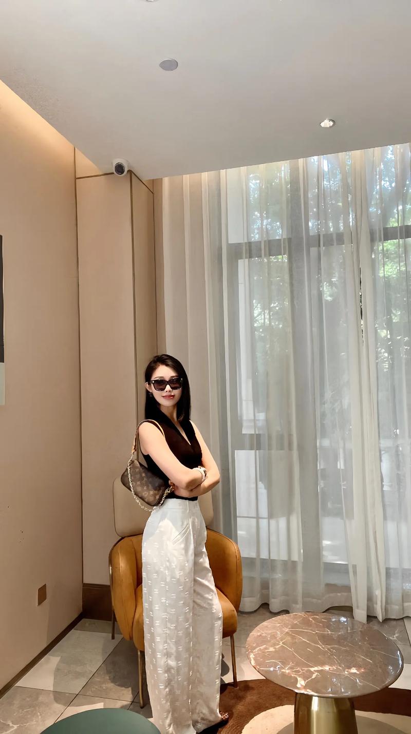 非主流的故事 非主流的故事歌词完整版