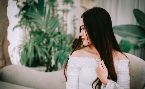 曾毅手表图案风波后首更新 凤凰传奇工作室晒全家福 曾毅手表图案风波后首更新 凤凰传奇工作室晒全家福